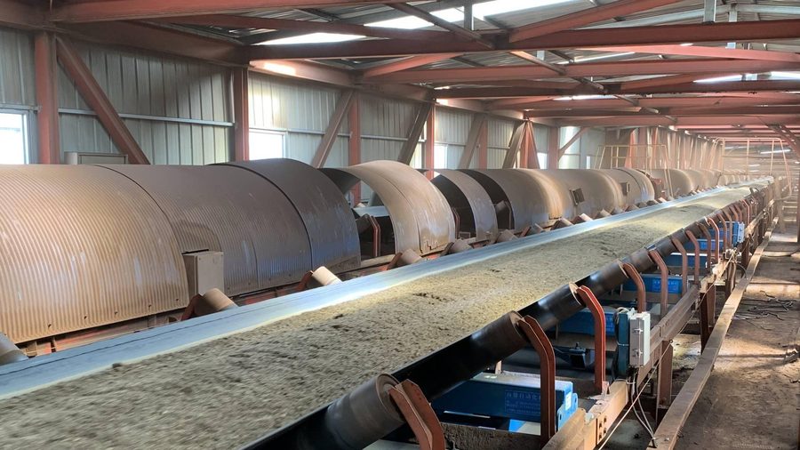 Oil resistant conveyor belt production line